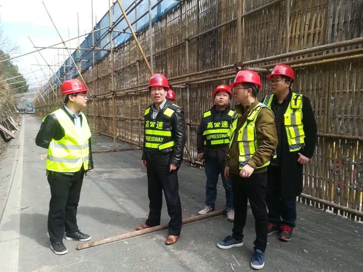 1 3.8江總現(xiàn)場指導工作_副本.jpg